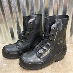 US Military Mickey Mouse  Extreme Cold Weather Boots, Bata, Sz 10R